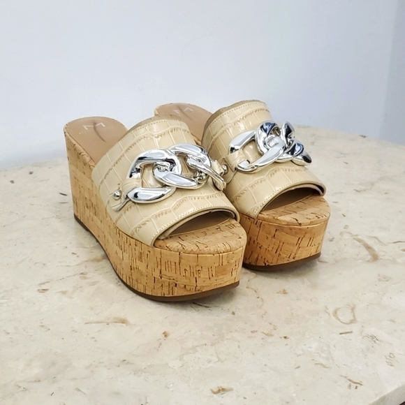 New Marc Fisher LTD Vaneda Platform Slide Sandal, Size 6.5 / 7 / 7.5 / 8.5 /9.5 - Picture 10 of 12